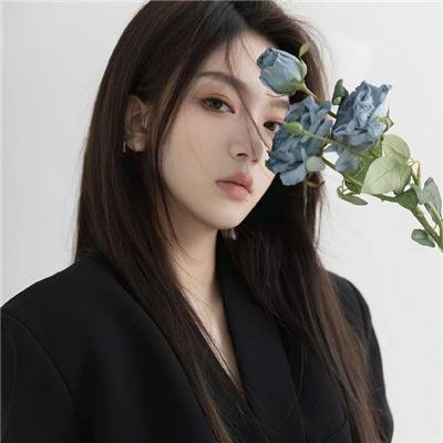 春花娇美可人儿